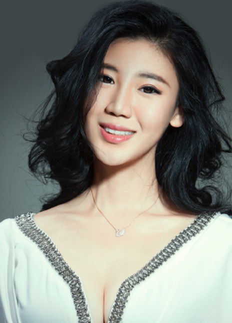 王澜臻 Lanzhen Wang