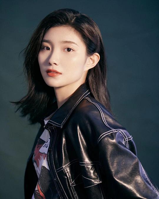 蓝曼予 Manyu Lan