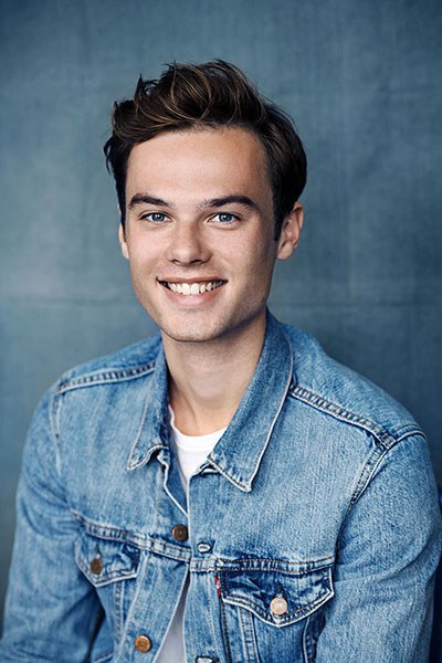 汤姆·格罗瑙 Tom Gronau
