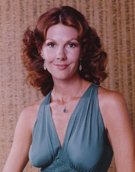 梅琳达·O·菲 Melinda O. Fee