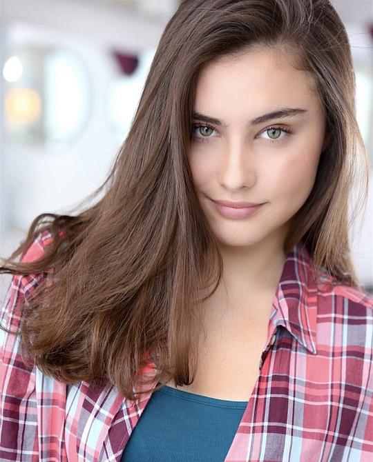 弗朗西斯卡·埃斯特韦斯 Francisca Estevez