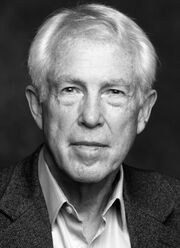 迈克尔·J·雷诺兹 Michael J. Reynolds