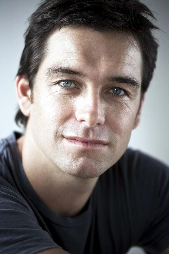 安东尼·斯塔尔 Antony Starr