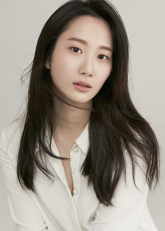 蔡徐恩 Seo-Eun Chae