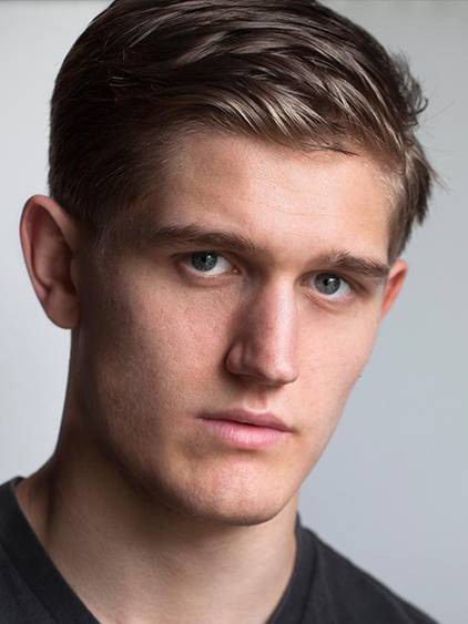 亚当·赫吉尔 Adam Hugill