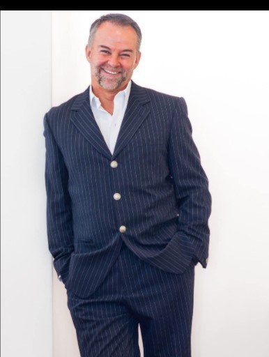 史蒂芬·詹宁斯 Stephen Jennings