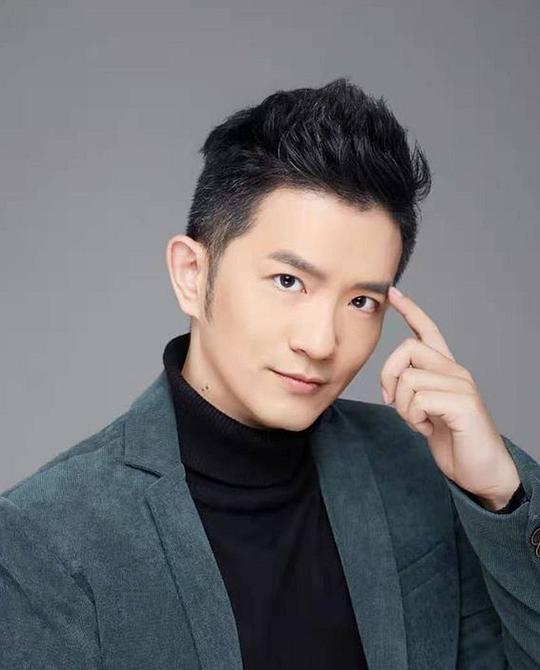 杨哲 Zhe Yang