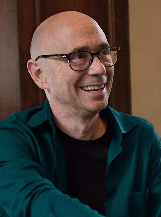 迈克尔·A·莱文 Michael A. Levine