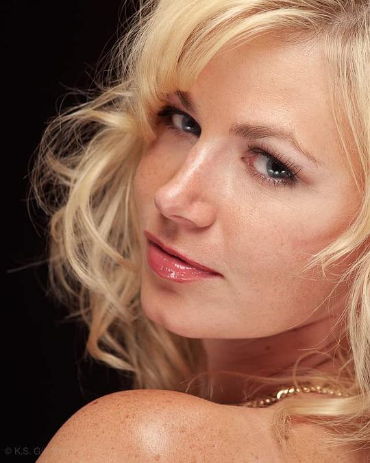 杰西卡·卡梅隆 Jessica Cameron