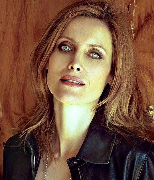 西尔维娅·苏瓦栁娃 Silvia Suvadova