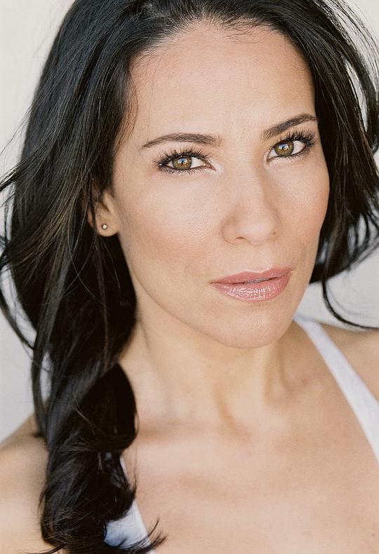 乔萨拉·吉娜罗 Jossara Jinaro