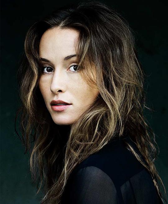 佩莉·鲍麦斯特 Peri Baumeister