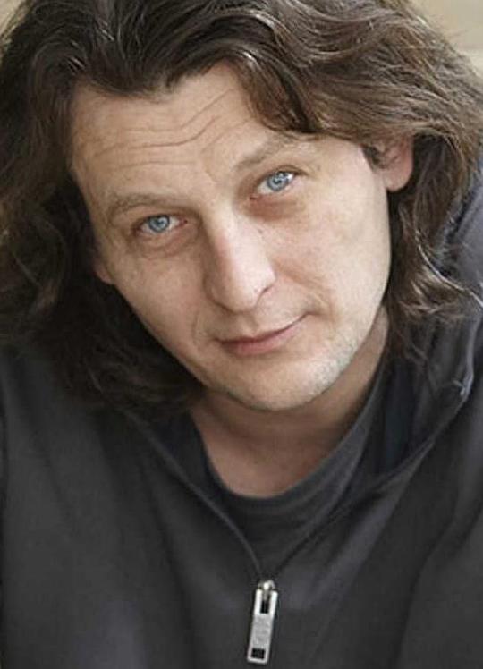 阿克斯·霍瓦思 Ákos Horváth