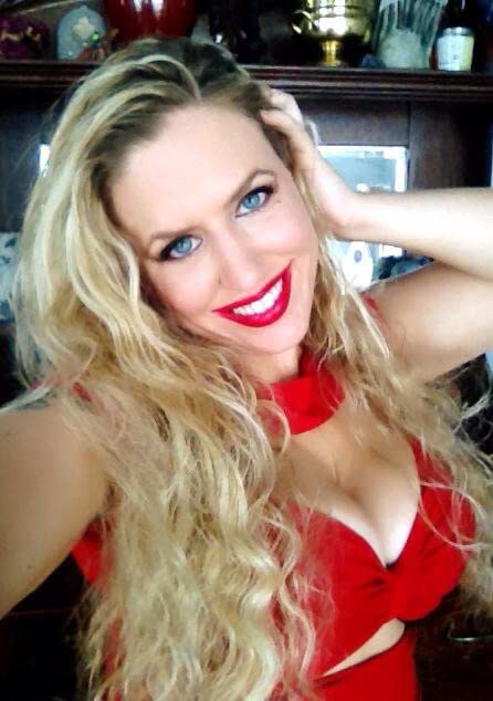 梅兰莎·布莱克索恩 Melantha Blackthorne