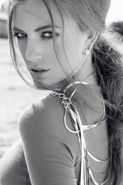 金· 德吉泽斯 Kim DeJesus