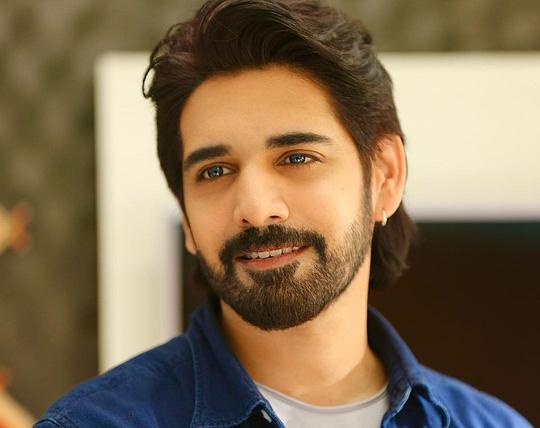 苏珊特 Sushanth