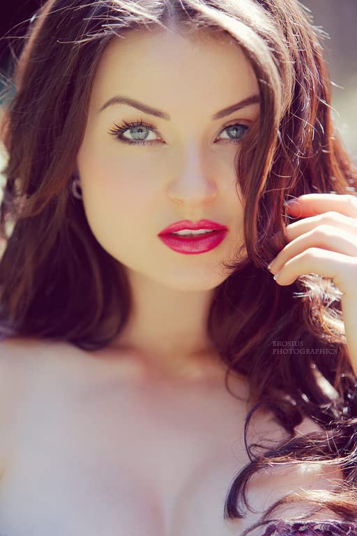 Veronica Lavery Veronica Lavery