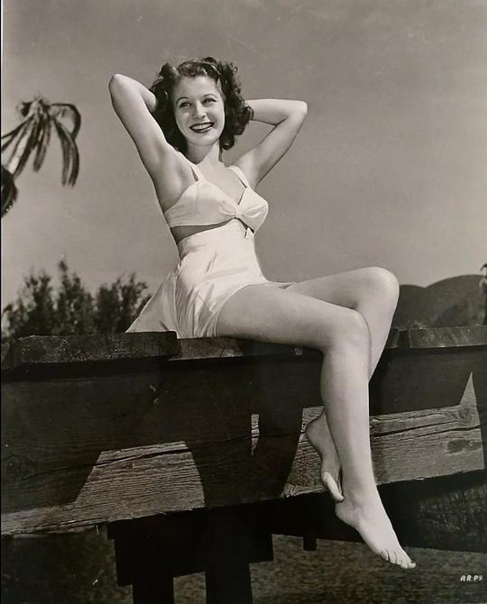 Anne Rooney Anne Rooney