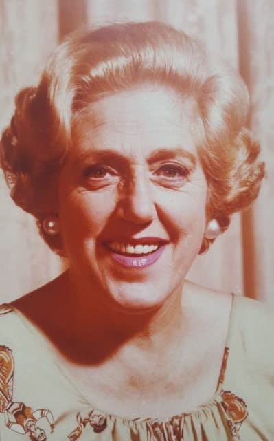 Mary Santpere Mary Santpere