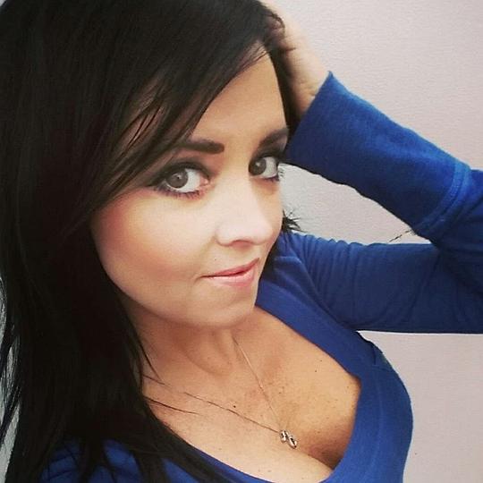 安吉拉·克勒科兹 Angela Kerecz