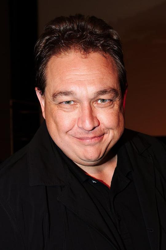 ‎奥利弗·卡尔科夫‎ Oliver Kalkofe