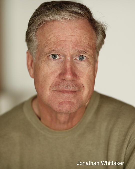 乔纳森·惠塔克 Jonathan Whittaker