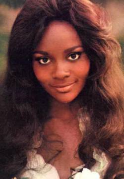 玛西亚·麦克布朗 Marcia McBroom