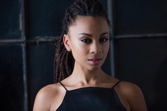 埃莉诺·芬尼卡 Eleanor Fanyinka