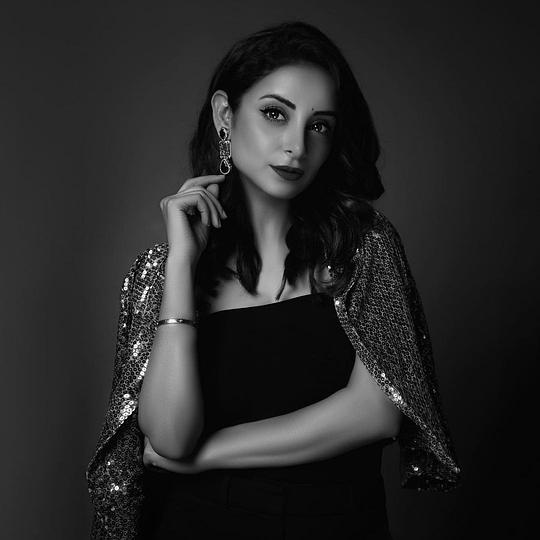 莎瓦·吉拉尼 Sarwat Gilani