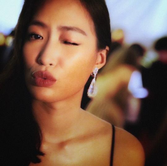 郑宇彤 Evelyn Yu-Tong Cheng