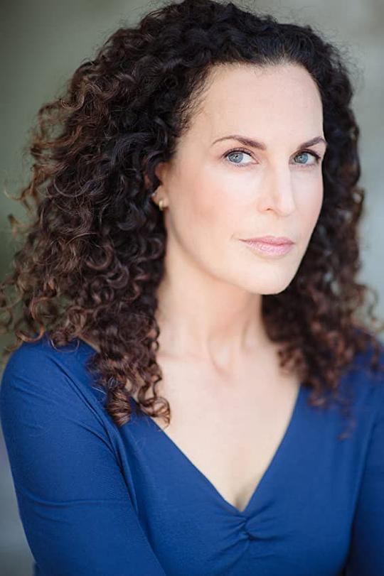 Lisa Kaminir Lisa Kaminir