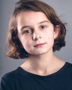 伊娃·普雷内尔 Eve Prenelle