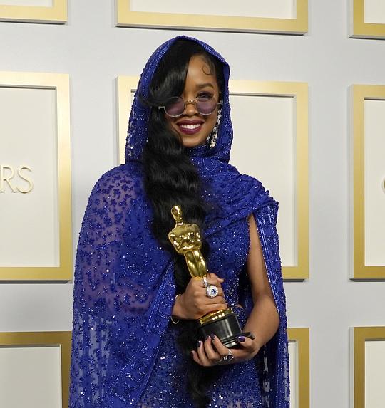 加布里埃拉·威尔森 H.E.R.