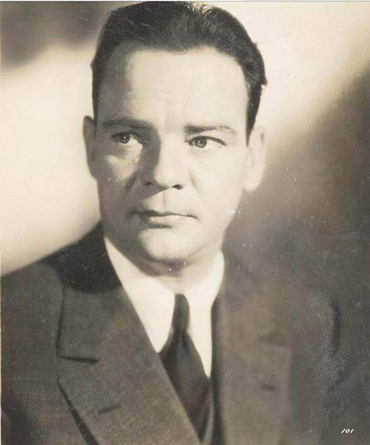 罗素·霍普顿 Russell Hopton