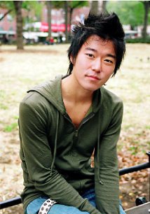 艾伦·余 Aaron Yoo