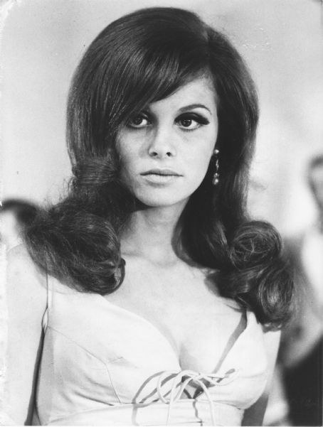 琳恩·洛​​灵 Lynn Loring