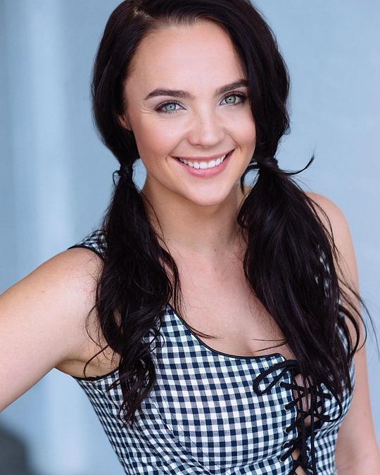 史蒂芙·林恩·琼斯 Stevie Lynn Jones