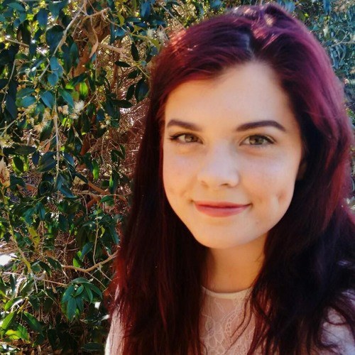 露西·奥康奈尔 Lucy O'Connell