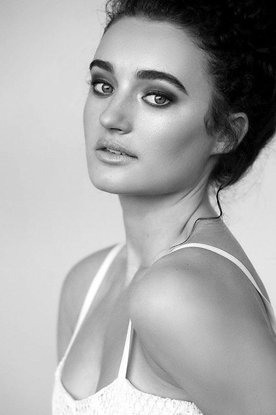 凯利·麦克 Kelley Mack