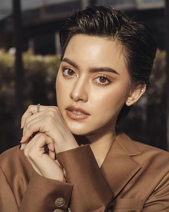 查恩雅·麦克洛里 Chanya McClory