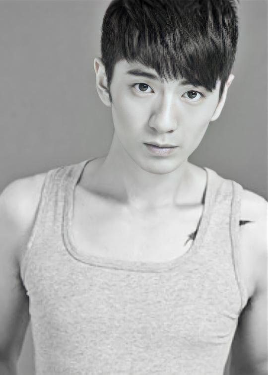 冯瀚 Han Feng