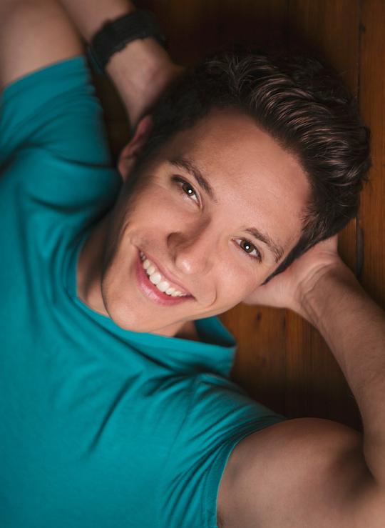 卡莱布·J·斯皮瓦克 Caleb J. Spivak