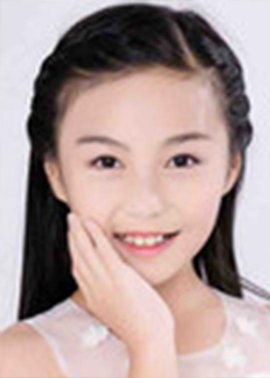 李雪蕊 Xuerui Li