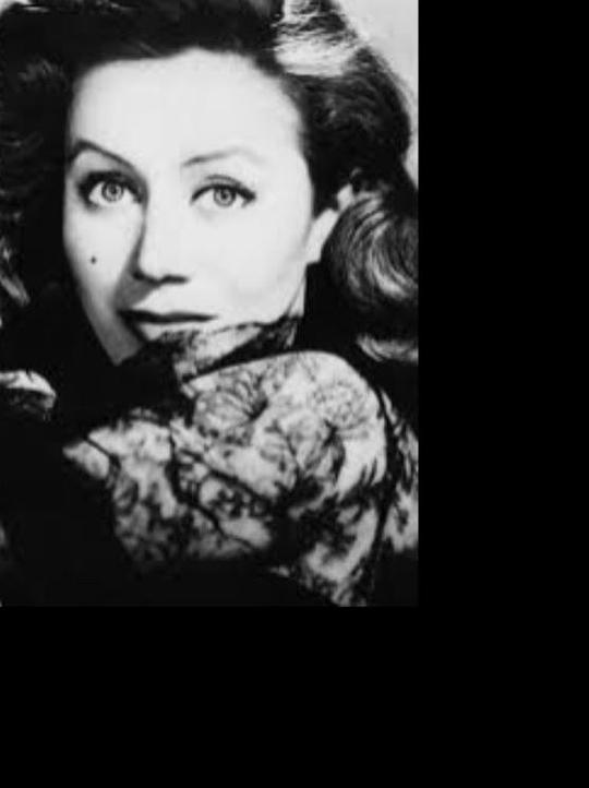 Tracey Roberts Tracey Roberts