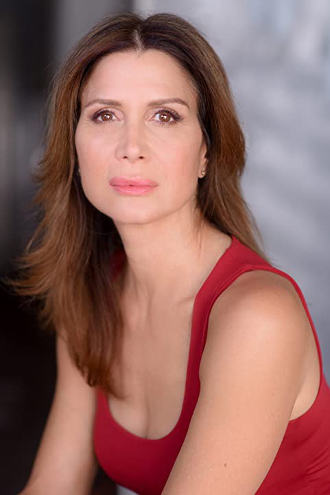 拉腊·达安斯 Lara Daans