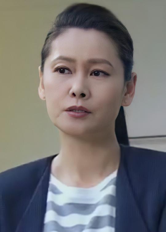 吕爱琼 Aye Keng Loo