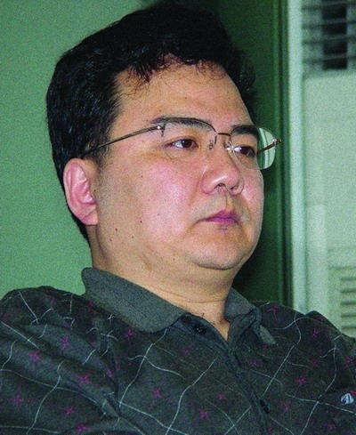 胡伟跃 Weiyue Hu