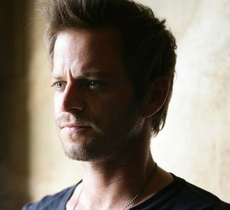 卡迈因·吉欧凡纳佐 Carmine Giovinazzo