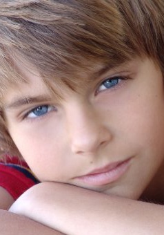 瑞安·汉森·布拉德福德 Ryan Hanson Bradford