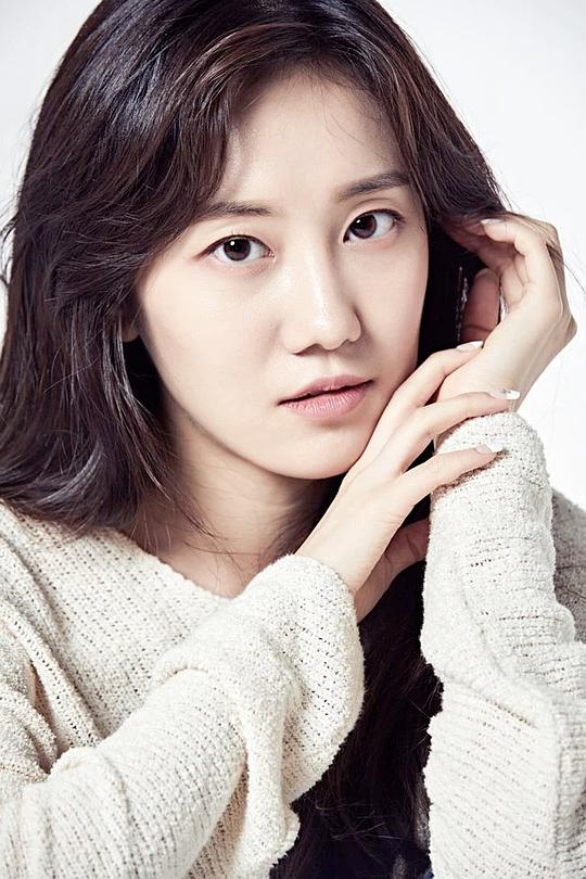 郑敏儿 Min-a Jeong